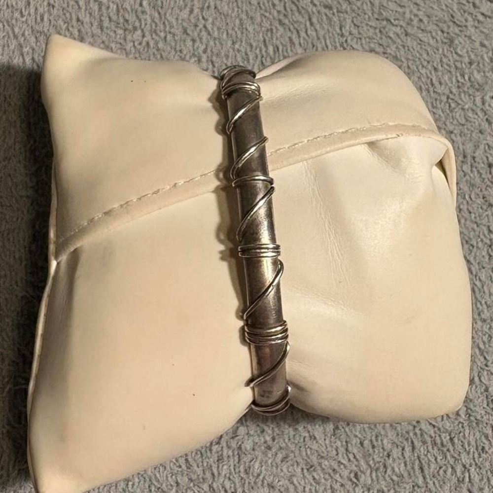 Vintage Sterling Silver Cuff‎ Bracelet with wire cuff.